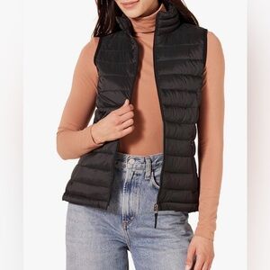 Amazon Essentials Women's Lightweight Water-Resistant Packable Puffer Black L